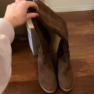 Blondo women’s waterproof suede heeled knee high boots